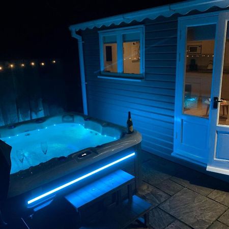 The Summerhouse, Countryside Retreat With Private Hot Tub Bridgnorth Luaran gambar