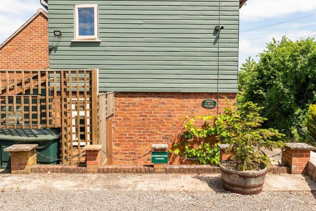 The Summerhouse, Countryside Retreat With Private Hot Tub Bridgnorth Luaran gambar