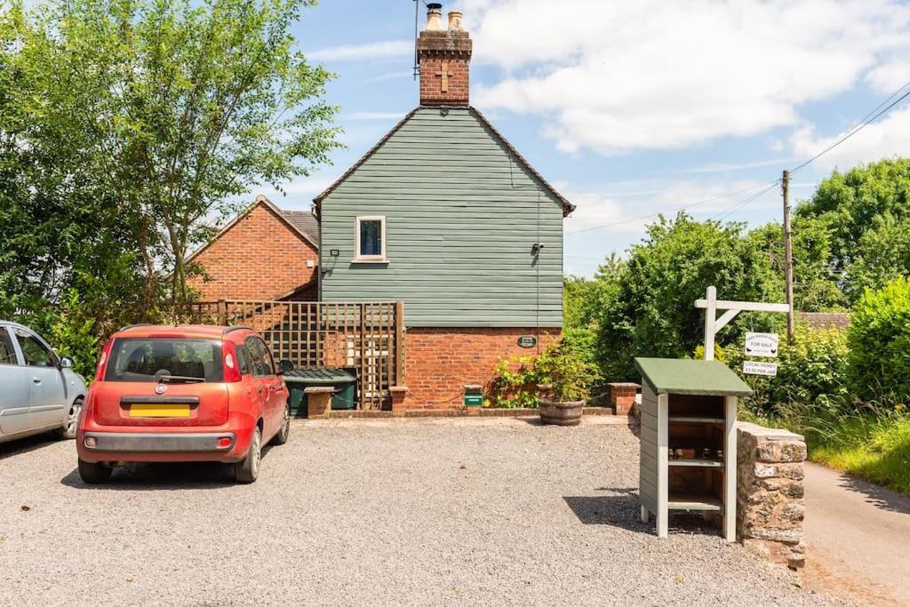The Summerhouse, Countryside Retreat With Private Hot Tub Bridgnorth Luaran gambar